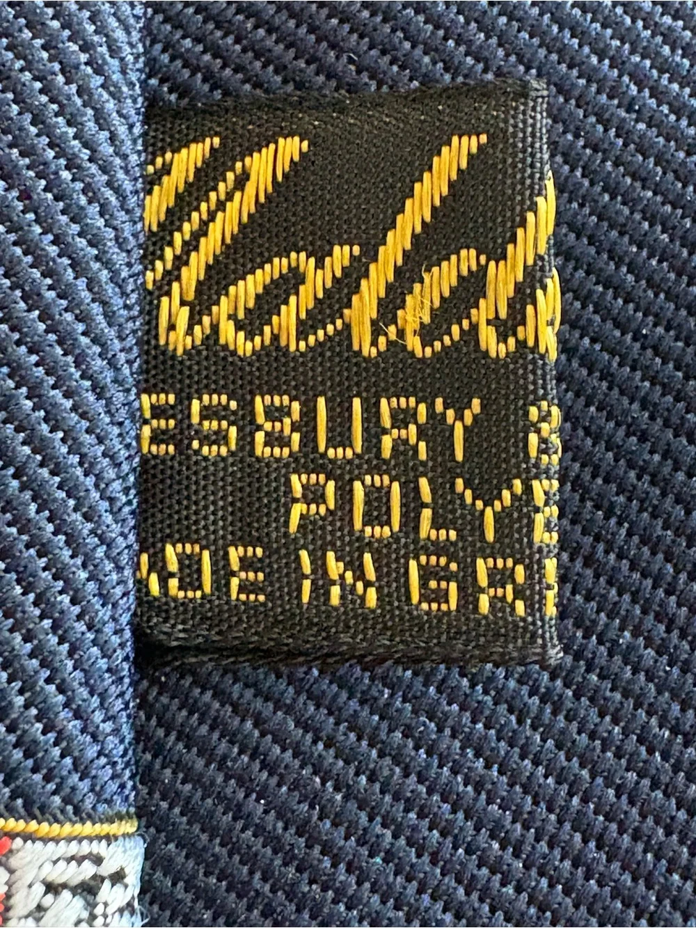 Vintage Malden Browns of Bermuda Navy Crest Club Tie Made in Britain 4” Wide